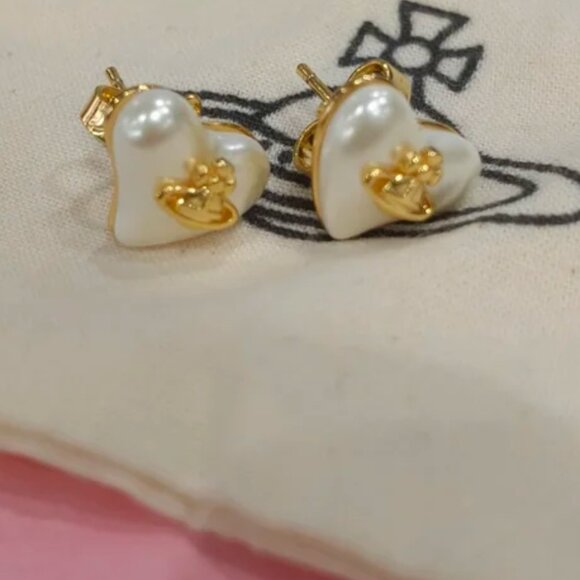 Vivienne Westwood Pearl Heart Orb Earrings - Picture 1 of 5